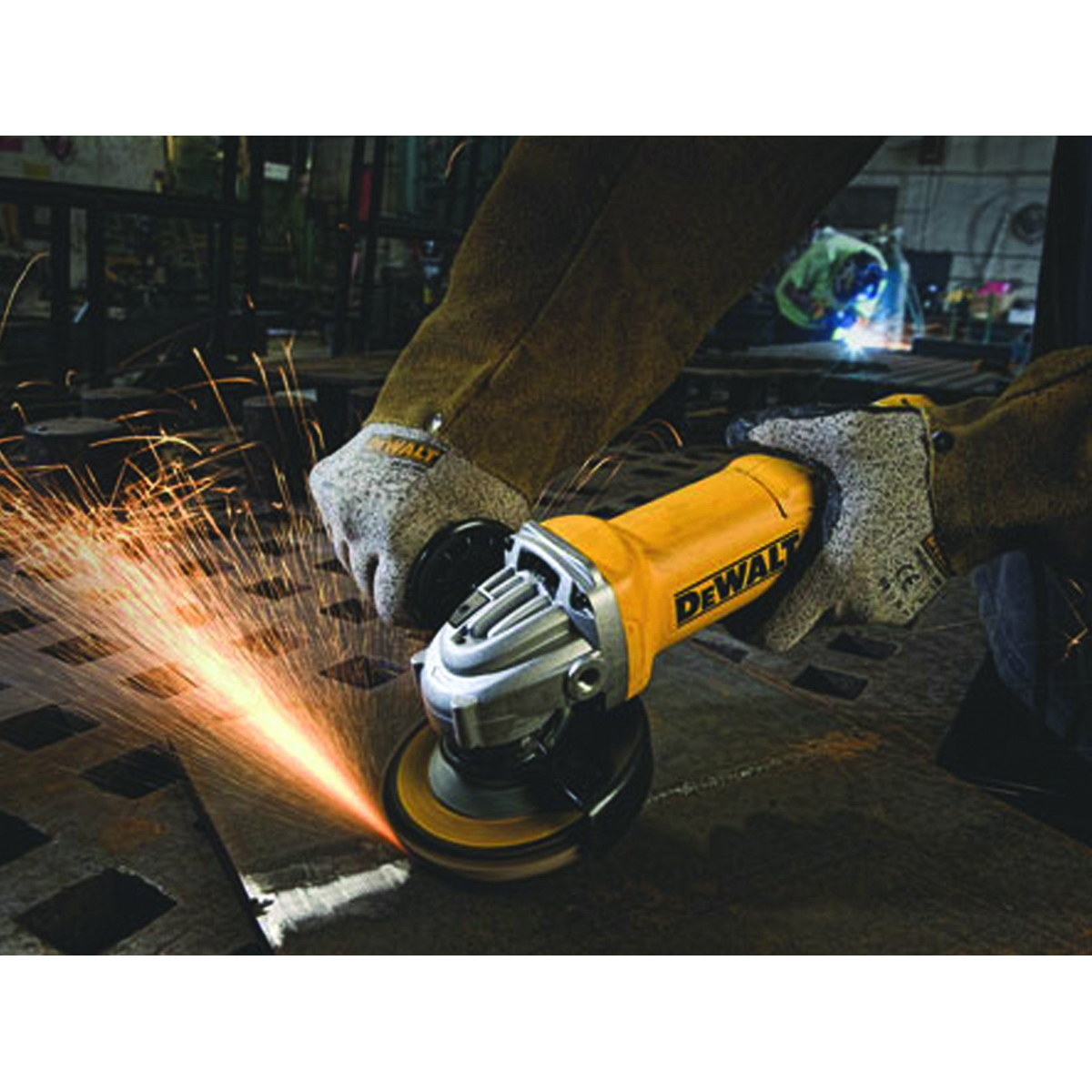 DEWALT DWE402 Series Small Angle Grinder, Includes: (1) 2-Position Side Handle, (1) 4-1/2 in One-Touch (T27) Guard - 4