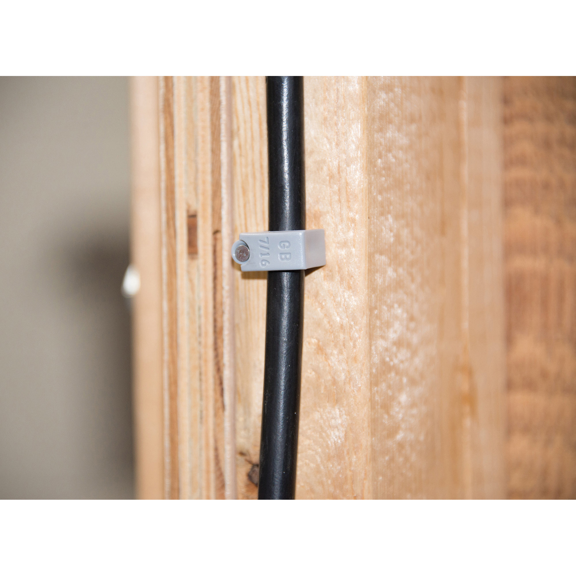 Gardner Bender PSG-15 Cable Staple, 7/16 in W Crown, 1-1/4 in L Leg, Polyethylene - 3