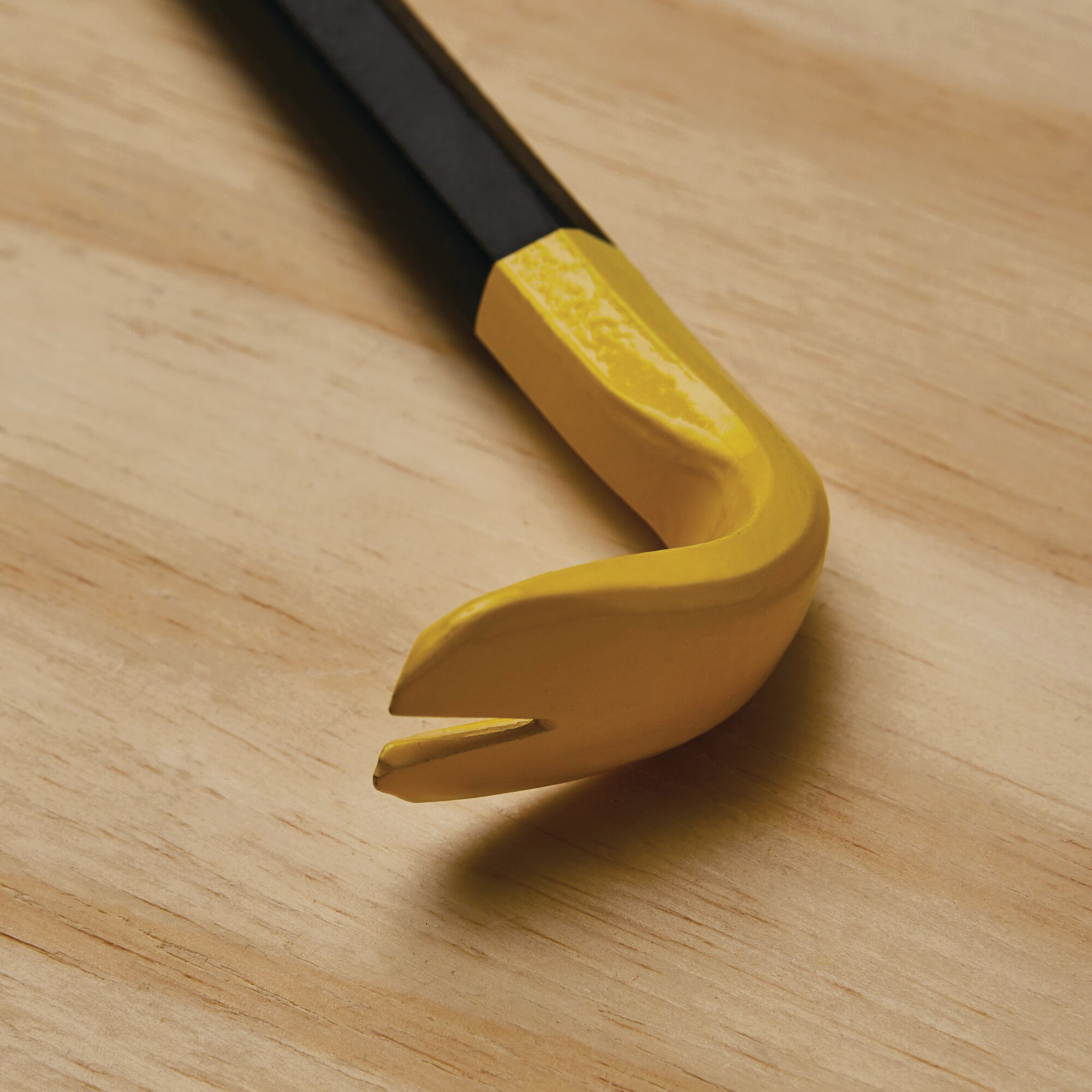 STANLEY 55-033 Nail Claw, 10-1/4 in L, Beveled Tip, HCS, Black/Yellow, 9/16 in Dia - 2