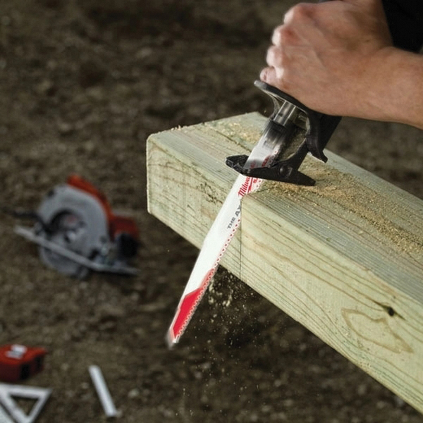Milwaukee THE AX SAWZALL 48-00-5026 Reciprocating Saw Blade, 1 in W, 9 in L, 5 TPI, Bi-Metal Cutting Edge - 4