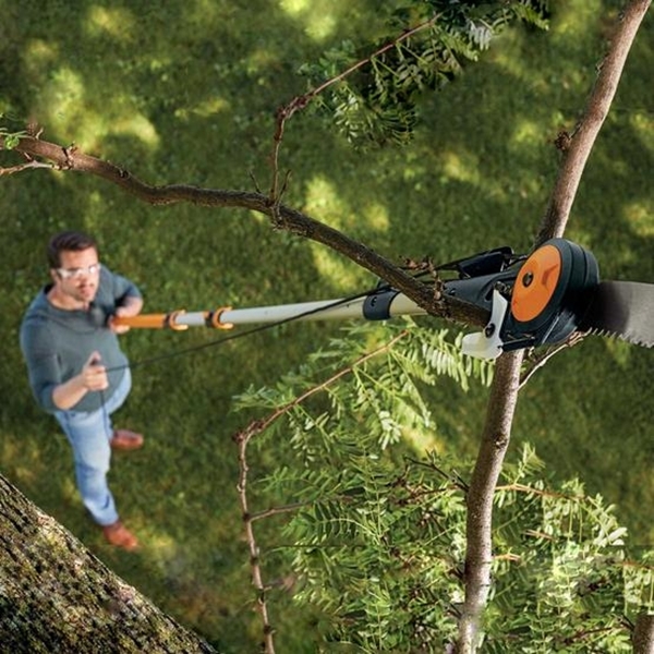 Fiskars 394631-1001 Pole Saw and Pruner, 1-1/4 in Dia Cutting Capacity, Steel Blade, 7 to 16 ft L Extension - 1