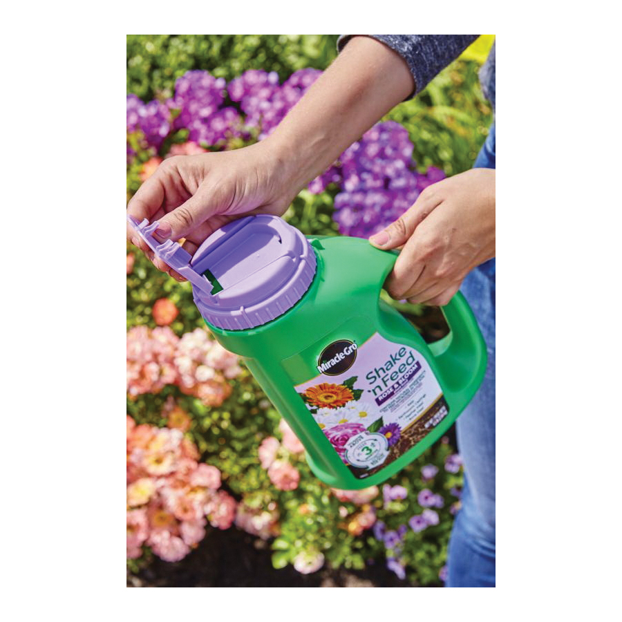 Miracle-Gro Shake 'n Feed 3002201 Rose and Bloom Plant Food, 4.5 lb Jug, Solid, 10-18-9 N-P-K Ratio - 4