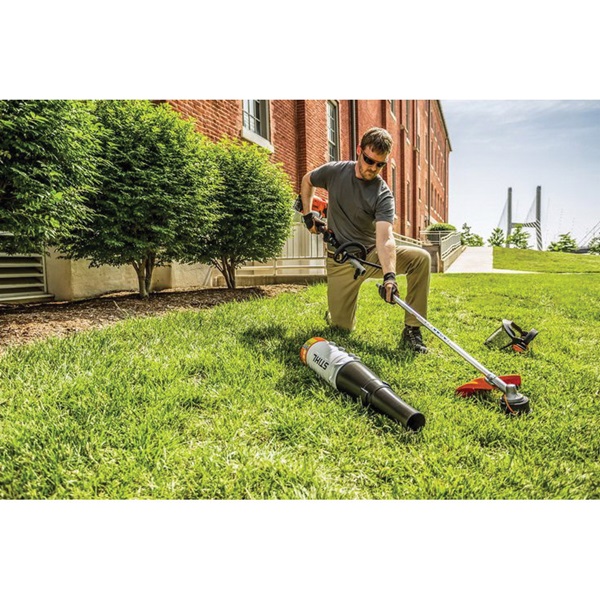 Stihl KM 91 R Multi-Tool, 28.4 cc Engine Displacement, 24 oz Fuel Tank - 2