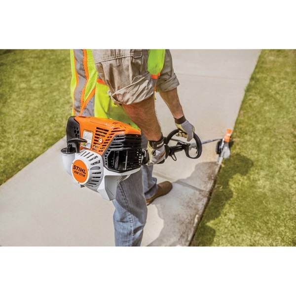 Stihl KM 111 R Multi-Tool, 4-Stroke Engine, 31.4 cc Engine Displacement, 24 oz Fuel Tank - 3