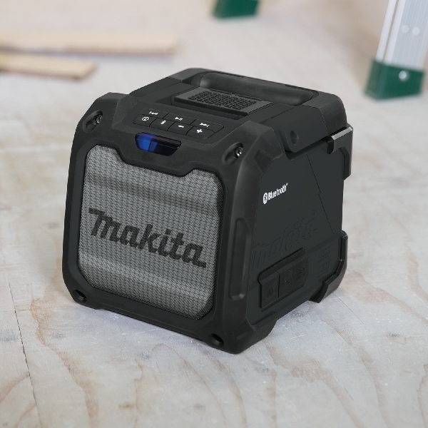 Makita XRM08B Jobsite Speaker, Tool Only, 12 to 18 V, Wireless, Includes: (1) AC Adapter - 3