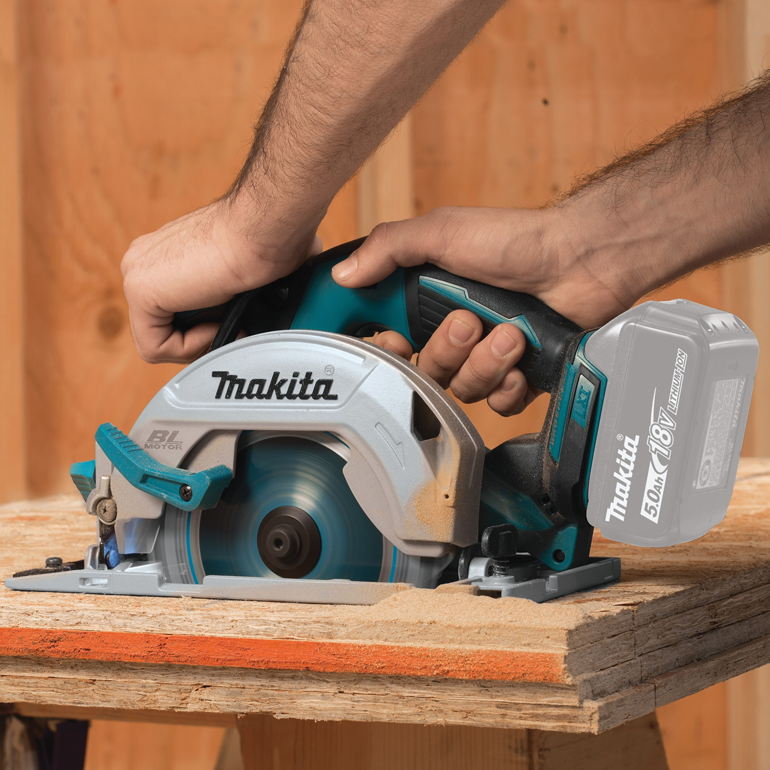 Makita XSH03Z Series Circular Saw, Includes: (1) #A-85092 6-1/2 in 24T Carbide Tipped Saw Blade, Tool Only, 18 V - 2