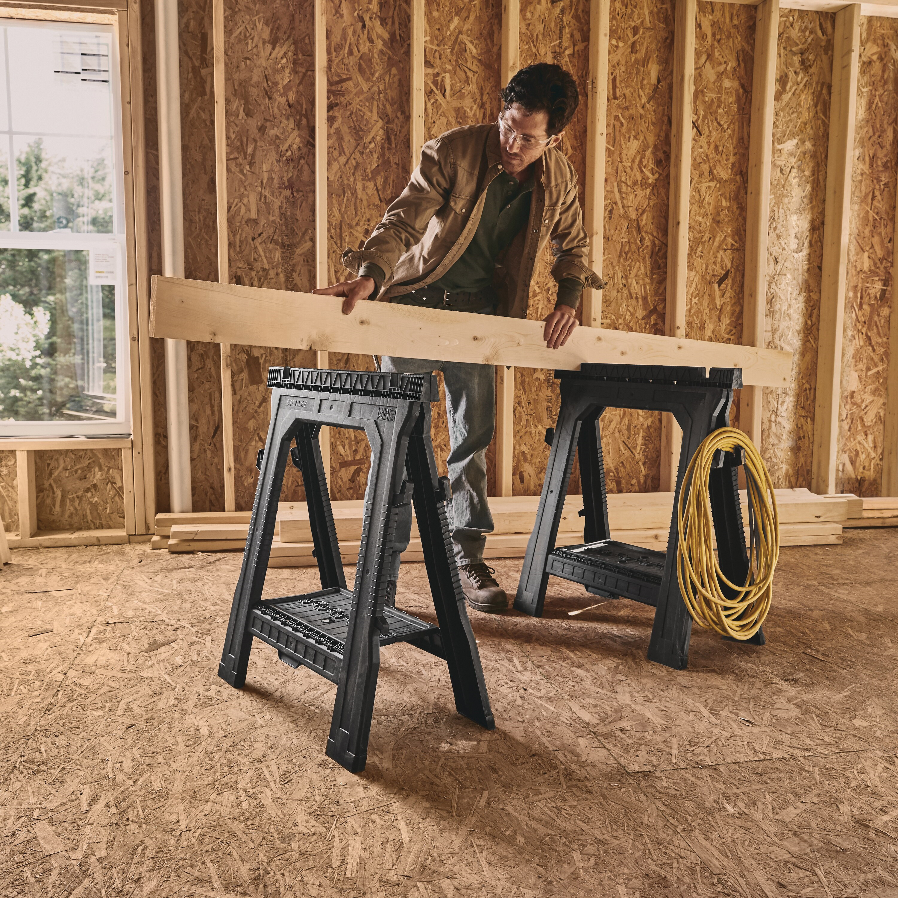 STANLEY 060864R Portable Folding Sawhorse, 1000 lb, 2-1/8 in W, 32 in H, 26-7/8 in D, Plastic - 3