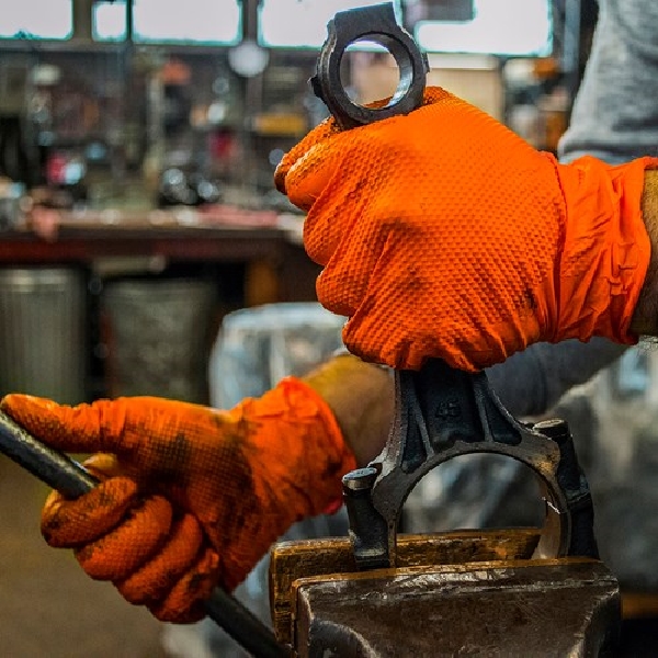 Gloveworks GWON44100 Heavy-Duty Disposable Gloves, M, Nitrile, Powder-Free, Orange, 9-1/2 in L - 4