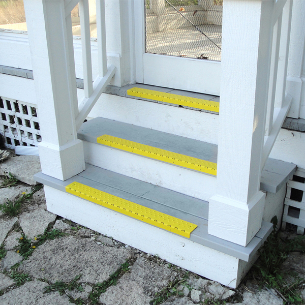 Handi-Treads RNSN-131T Non-Slip Nosing, 30 in L, 2-3/4 in W, 1/8 in Thick, Aluminum, Yellow, Powder-Coated - 2