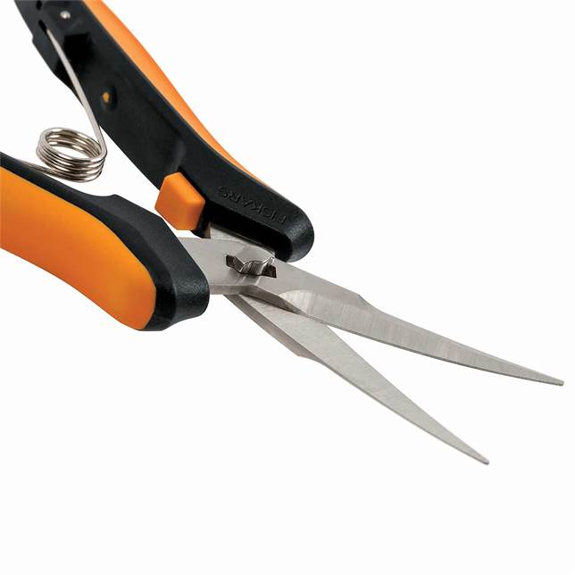Fiskars 399250-1001 Pruning Snip, Stainless Steel Blade, Precision Ground Blade, Plastic Handle, Soft-Grip Handle - 3