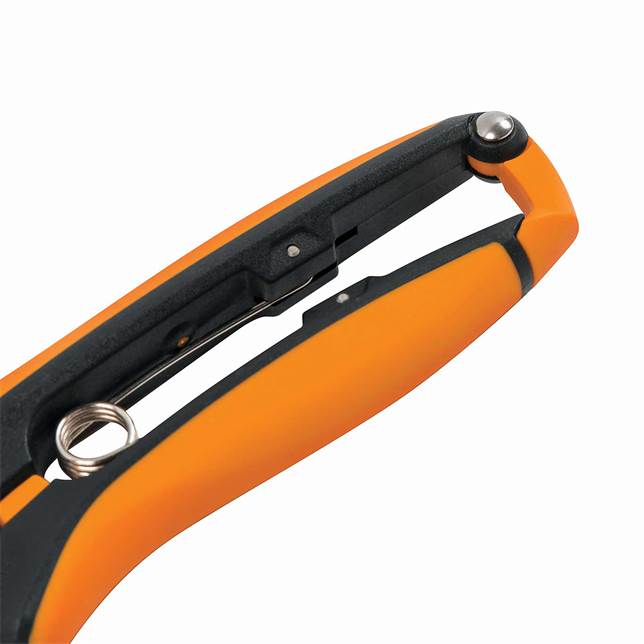 Fiskars 399250-1001 Pruning Snip, Stainless Steel Blade, Precision Ground Blade, Plastic Handle, Soft-Grip Handle - 4