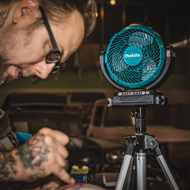 Makita DCF102Z Fan, Tool Only, 18 V, 5, 6 Ah, 3 cu-m/min (Low), 3.8 cu-m/min (Medium), 4.6 cu-m/min (High) Air - 3