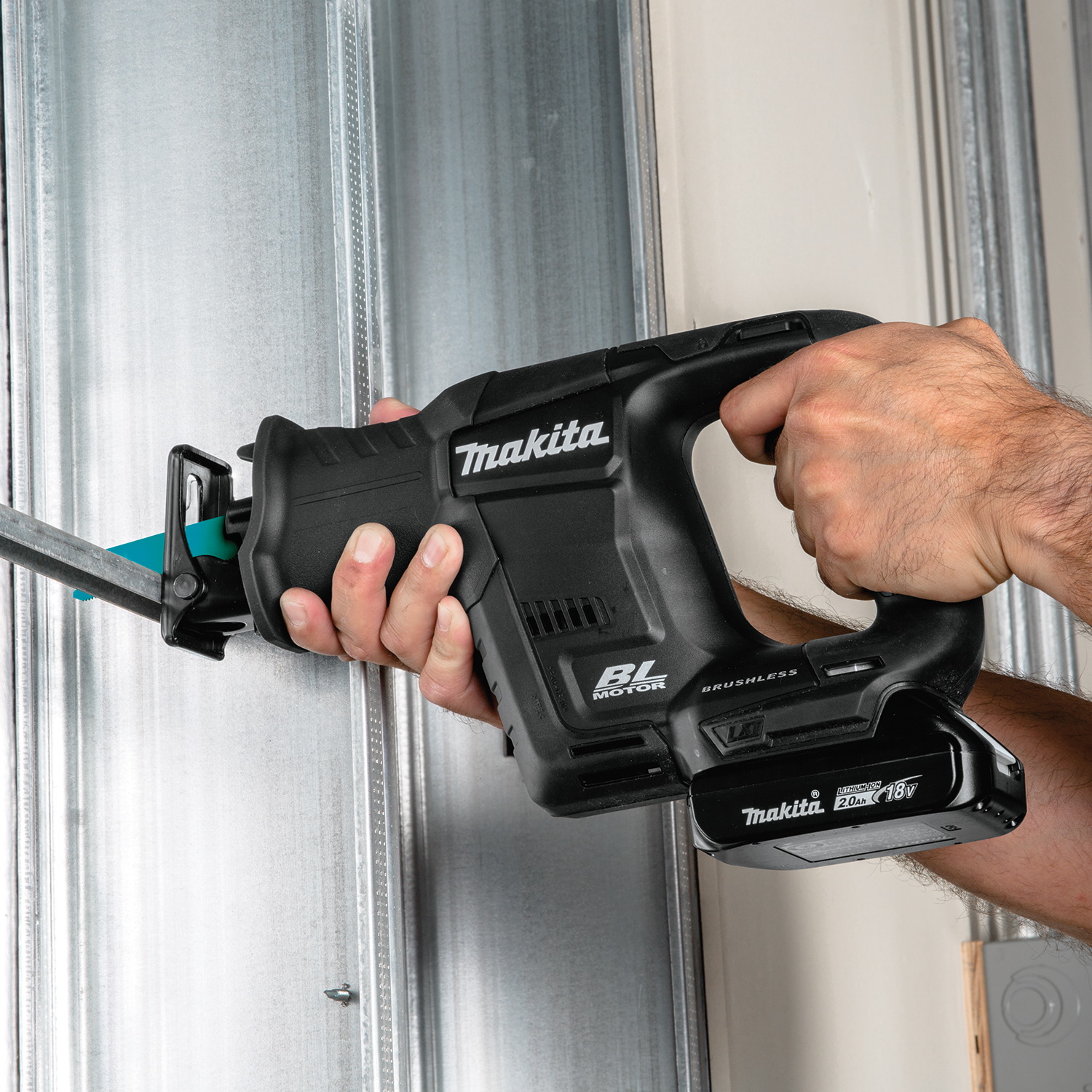 Makita XRJ07R1B Reciprocating Saw Kit, Battery Included, 18 V, 2 Ah, 5-1/8 in Pipe, 10 in Wood Cutting Capacity - 4