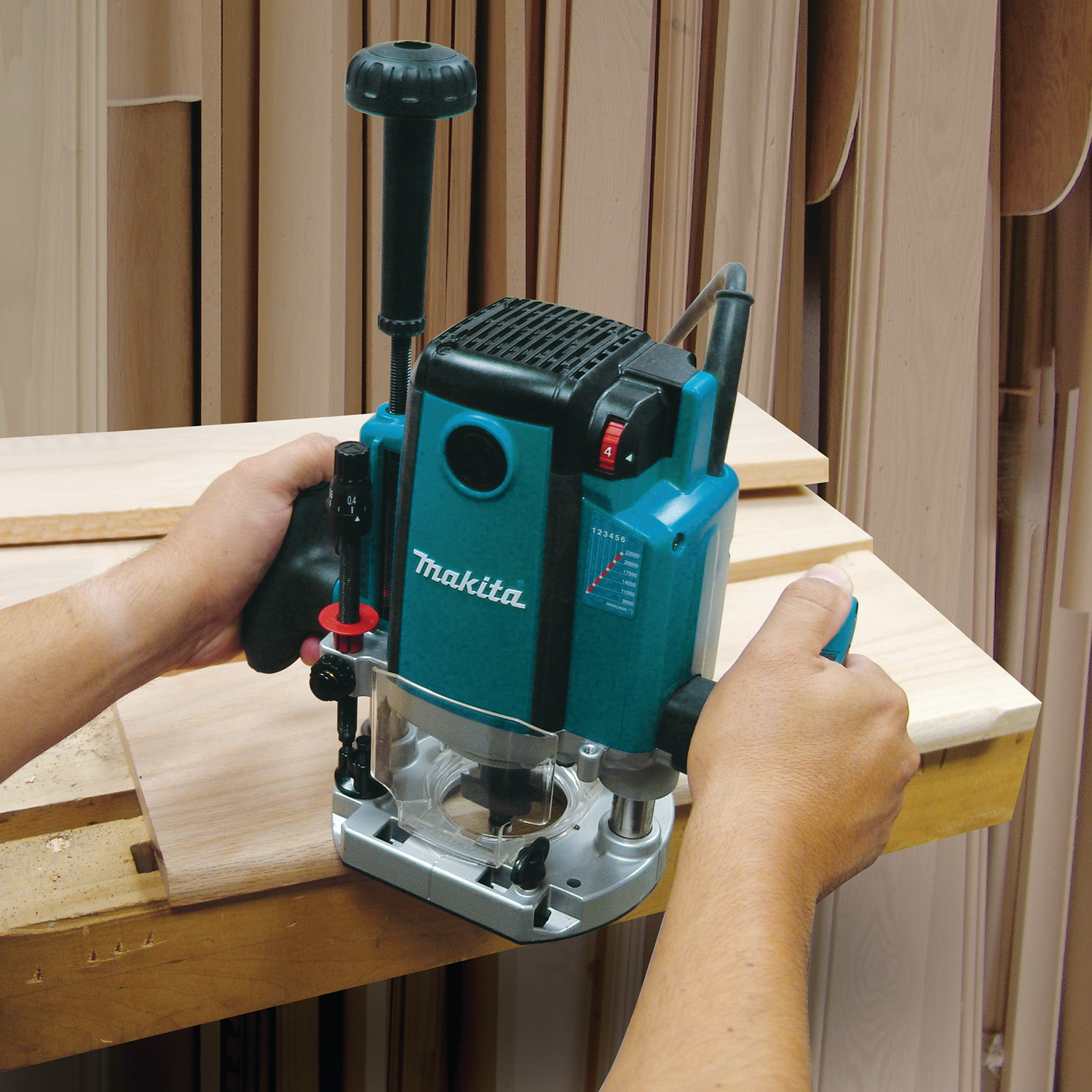Makita RP2301FC Plunge Router with Variable Speed, 9,000 to 22,000 rpm Load Speed - 2