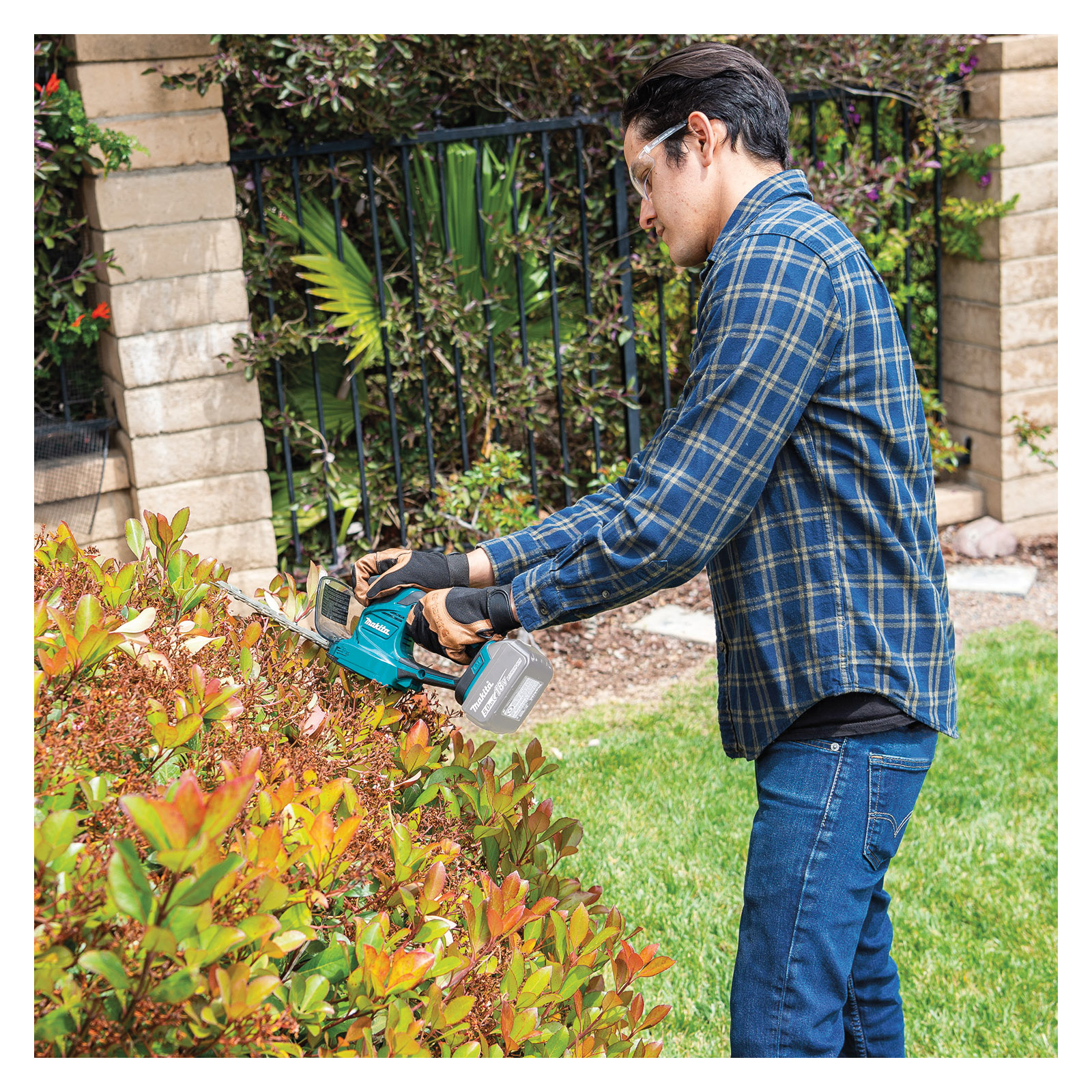 Makita XMU04ZX Cordless Grass Shear, 18 V Battery, Lithium-Ion Battery, 2500 spm Speed, 6-5/16 in W Cutting - 5