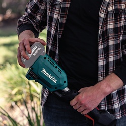 Makita XRU23Z/XRU12Z Brushless Cordless String Trimmer, Tool Only, 18 V, Lithium-Ion, 3 -Speed, Rubberized Handle - 4