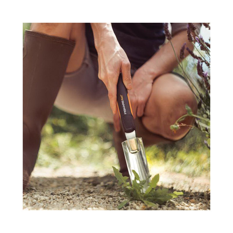 Fiskars 315540-1001 Weeder, 1.69 in W Blade, Stainless Steel Blade, Rubber Handle - 3