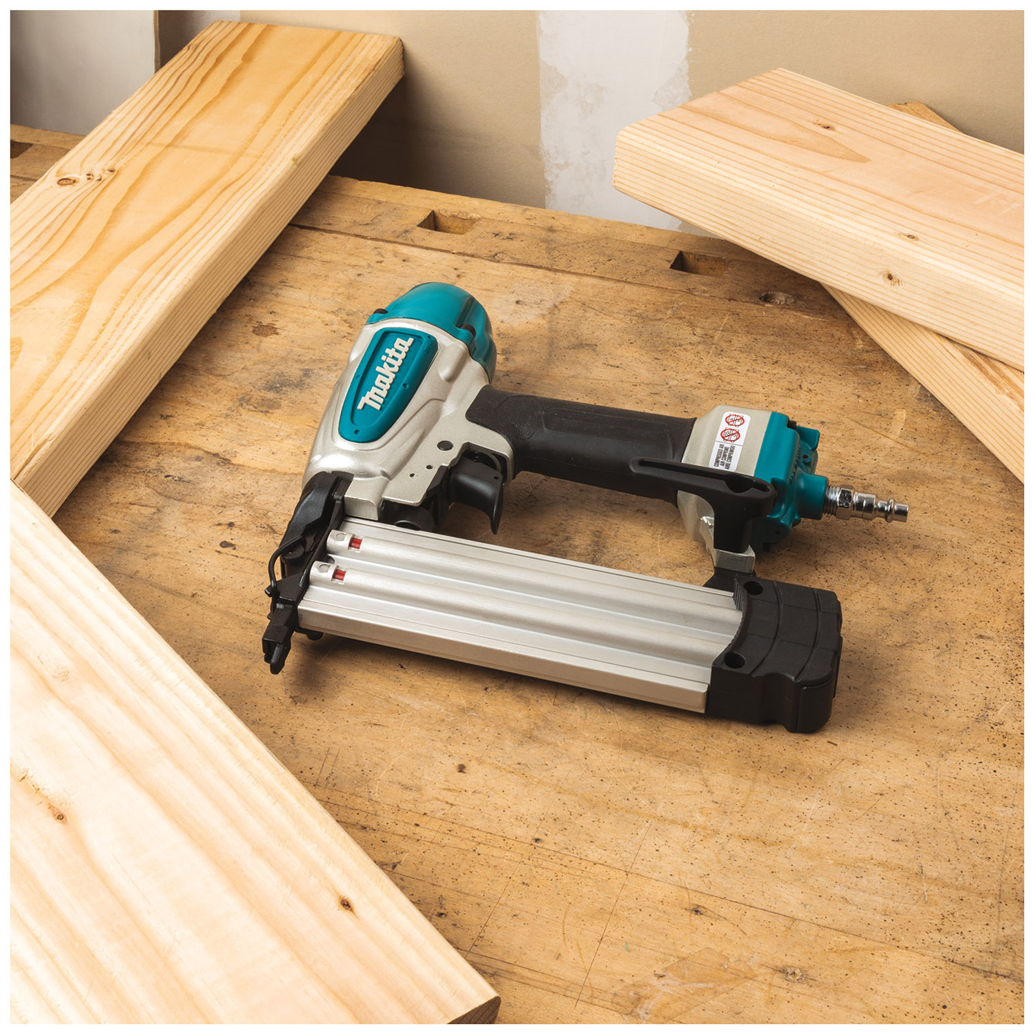 Makita AF506 Brad Nailer, 100 Magazine, 5/8 to 2 in Fastener, 2 scfm Air - 5