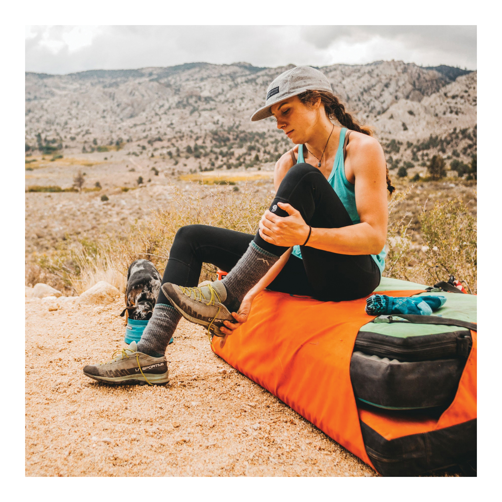 Darn Tough Hiker Series 1907-TAUPE-M Hiking Boot Socks, Women's, M, Lycra Spandex/Merino Wool/Nylon, Taupe - 1