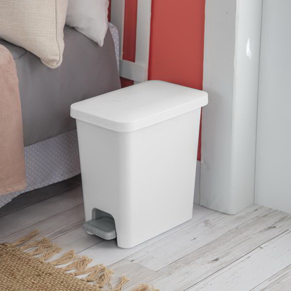 Sterilite 10618002 Rectangular Step-on Wastebasket, 2.7 gal Capacity, Plastic, White - 5