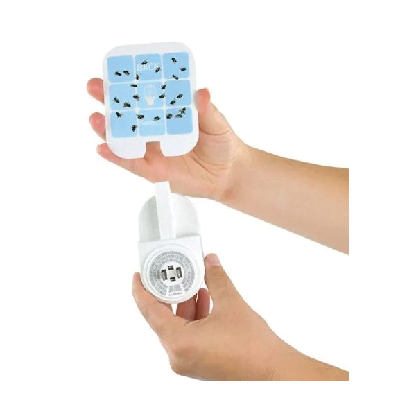 Safer SH503 Plug-In Fly Trap, Includes: (3) StickyTech Glue Cards, 3/PK - 3