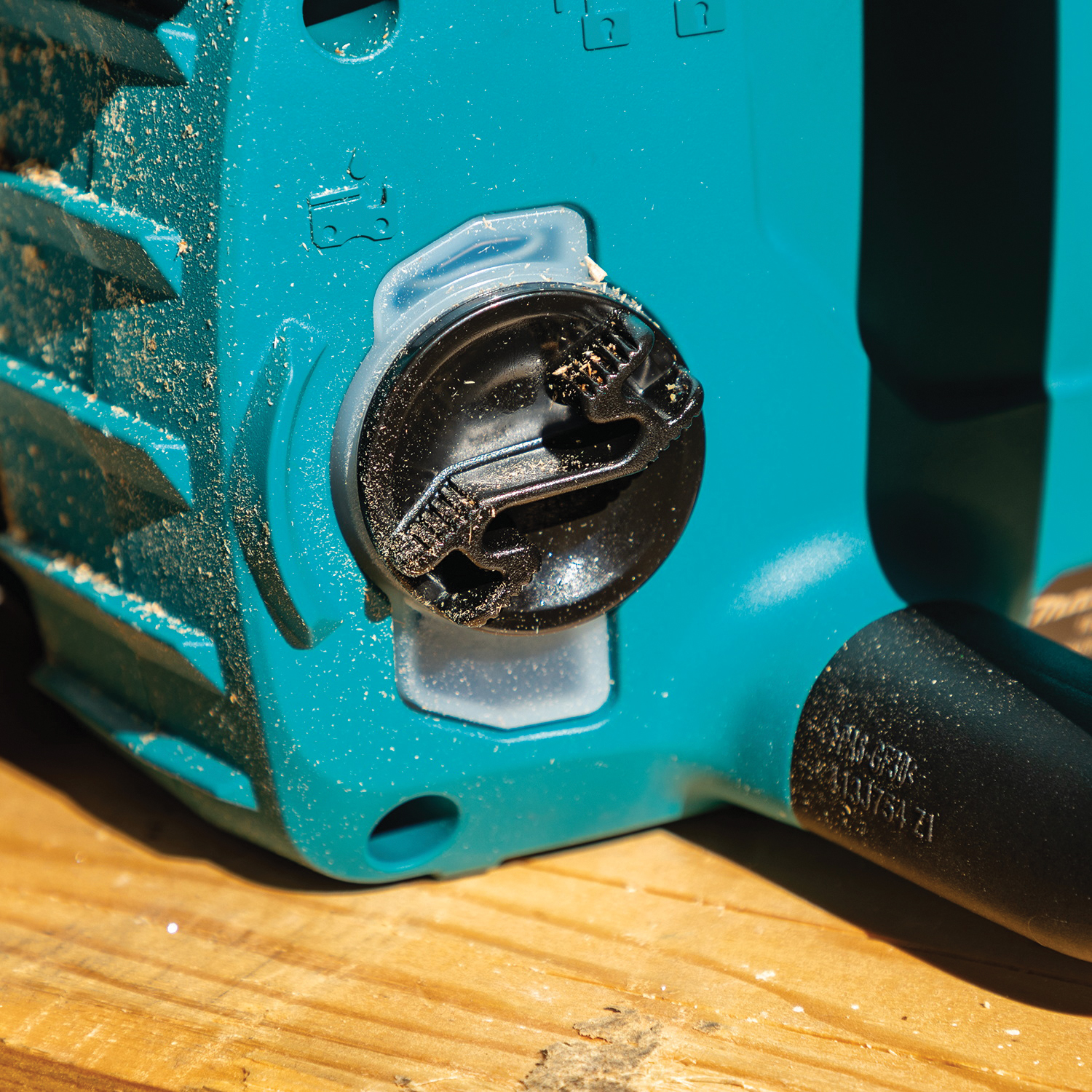 Makita XCU11SM1 Cordless Chainsaw Kit, Battery Included, 4 Ah, 18 V, Lithium-Ion, 13 in Cutting Capacity, 14 in L Bar - 4