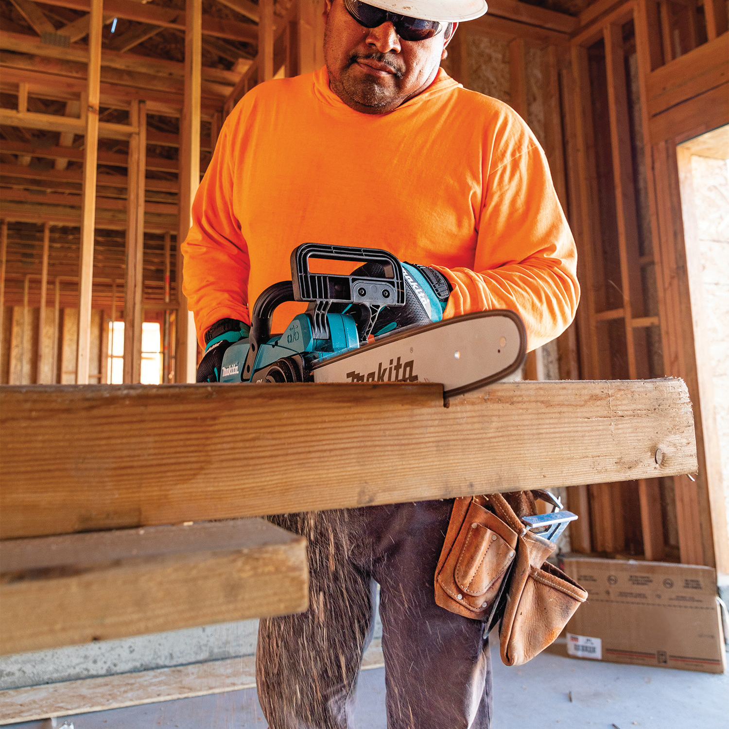 Makita XCU11SM1 Cordless Chainsaw Kit, Battery Included, 4 Ah, 18 V, Lithium-Ion, 13 in Cutting Capacity, 14 in L Bar - 5
