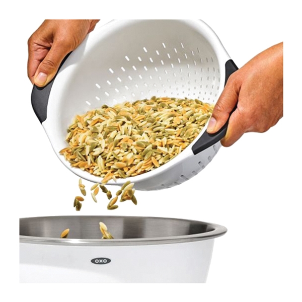 Good Grips 11331000 Colander, 3 qt Capacity, Plastic - 3