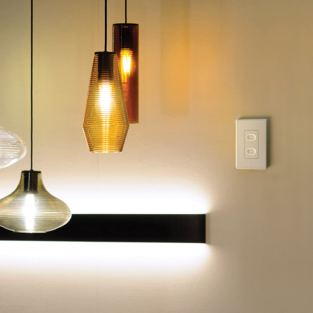 LIFX LFSPWHT1FUS 2-Buttons Light Switch, 1-Pole, 2-Way, 120 VAC, 60 Hz, Wi-Fi, White - 4