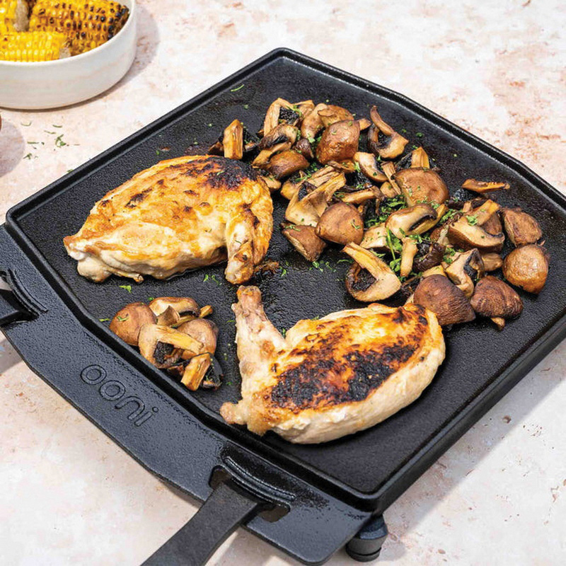 Ooni UU-P1AC00 Grizzler Plate, Cast Iron/Stainless Steel, Black, Cast Iron Handle, Removable Handle - 5