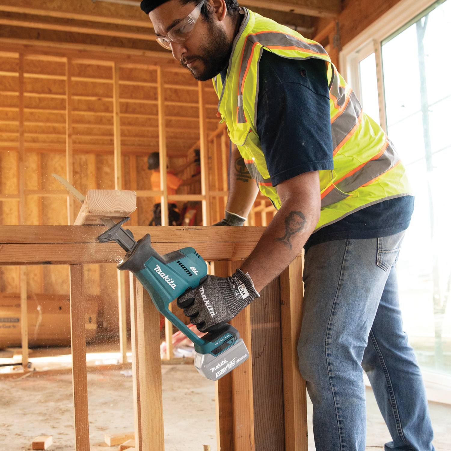 Makita XRJ08Z Cordless Compact One-Handed Reciprocating Saw, Tool Only, 18 V, 5 Ah, 6 in L Blade, 7/8 in L Stroke - 2