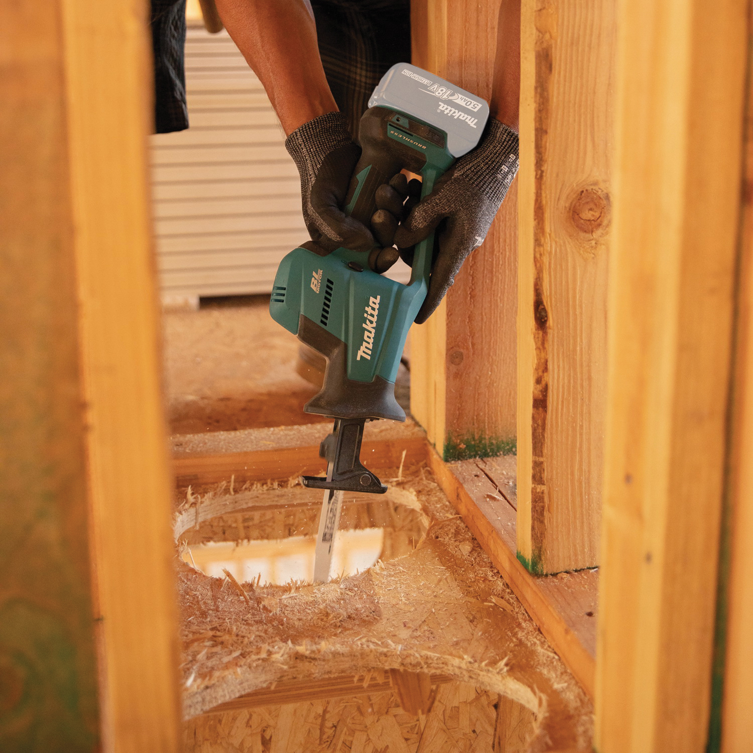 Makita XRJ08Z Cordless Compact One-Handed Reciprocating Saw, Tool Only, 18 V, 5 Ah, 6 in L Blade, 7/8 in L Stroke - 3