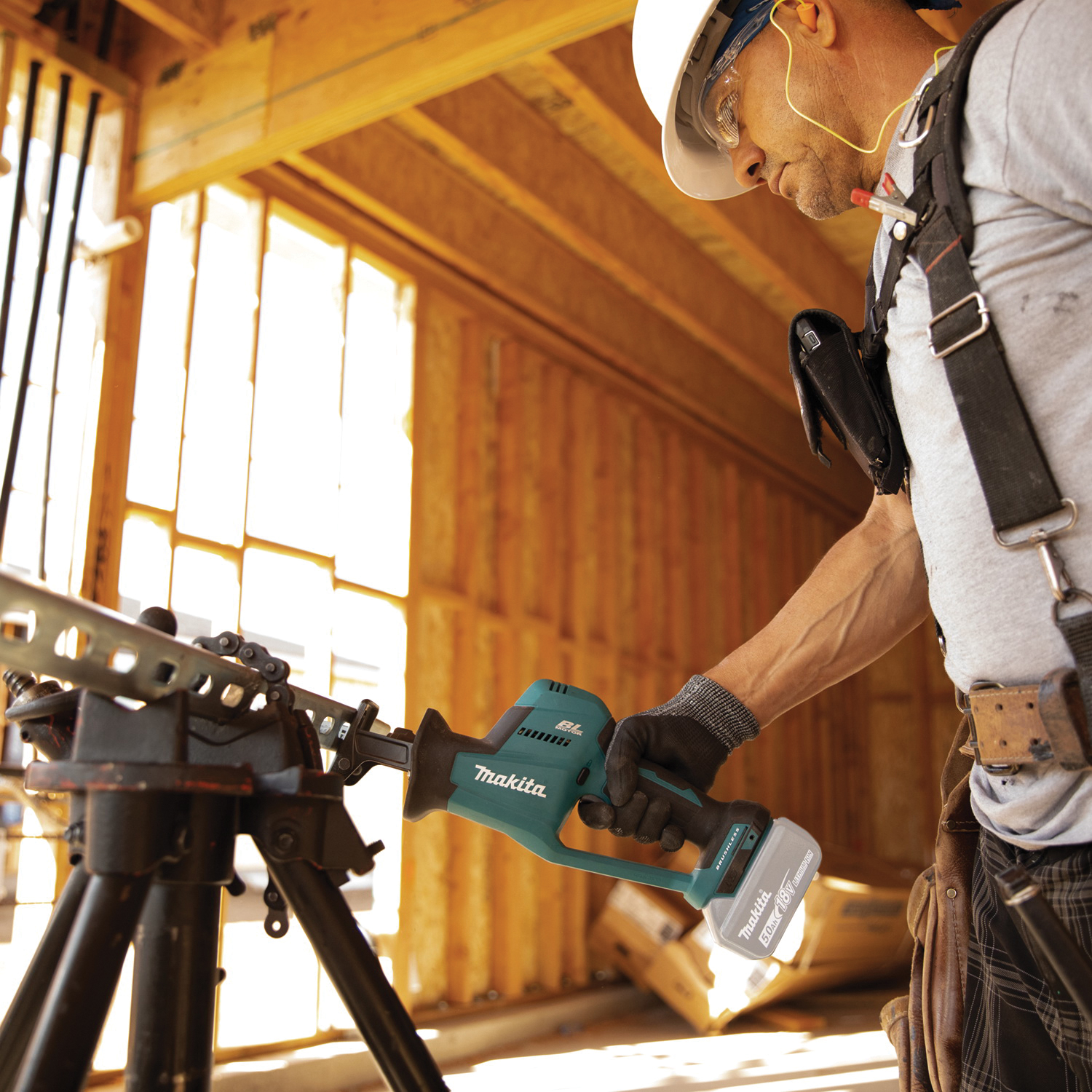 Makita XRJ08Z Cordless Compact One-Handed Reciprocating Saw, Tool Only, 18 V, 5 Ah, 6 in L Blade, 7/8 in L Stroke - 4