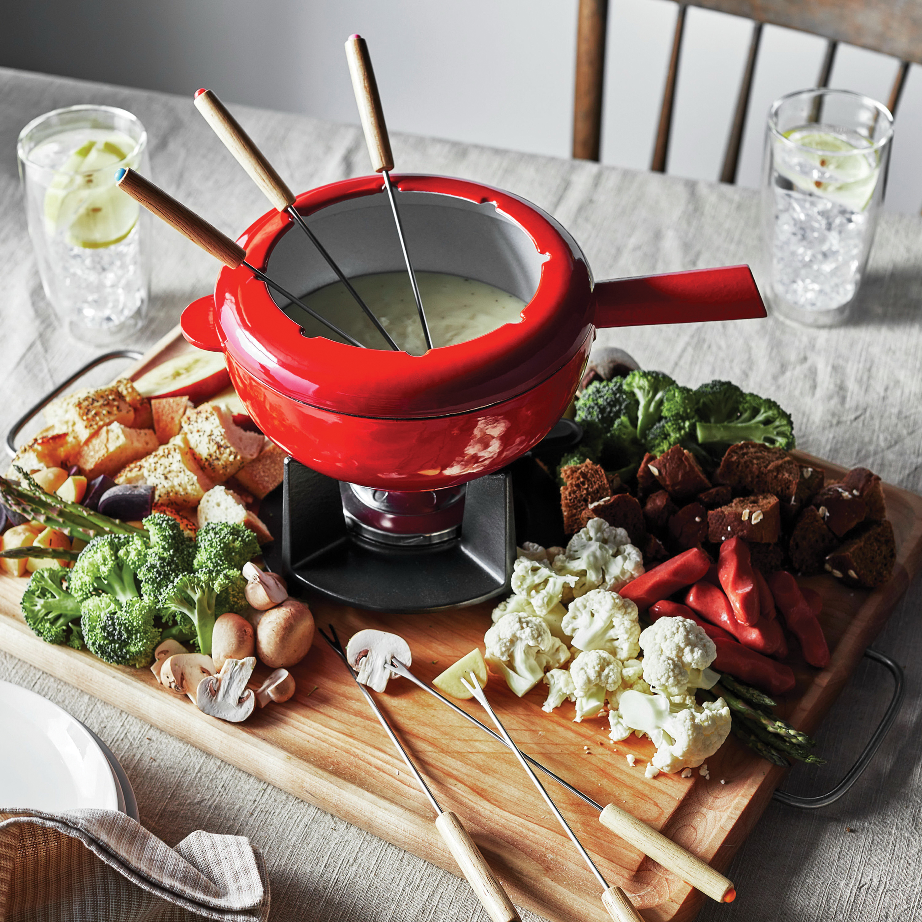 Zwilling 1003156 Fondue Set, 1.9 qt, 7.87 in Top x 5.08 in Bottom Dia, 8.27 in H, Cast Iron, Cherry, 10-Piece - 4