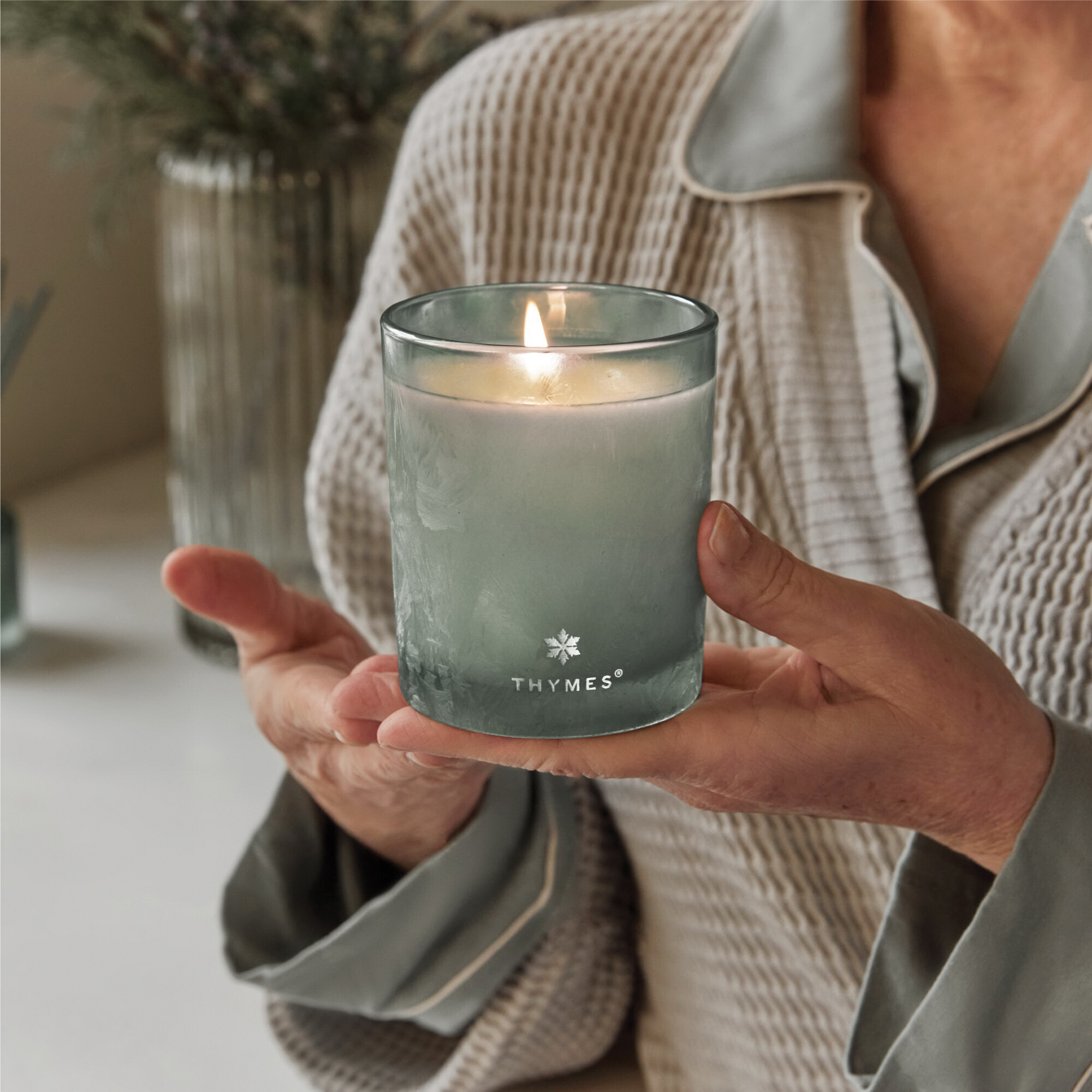 Thymes TH39407141500 Candle, 6.5 oz, Highland Frost - 2