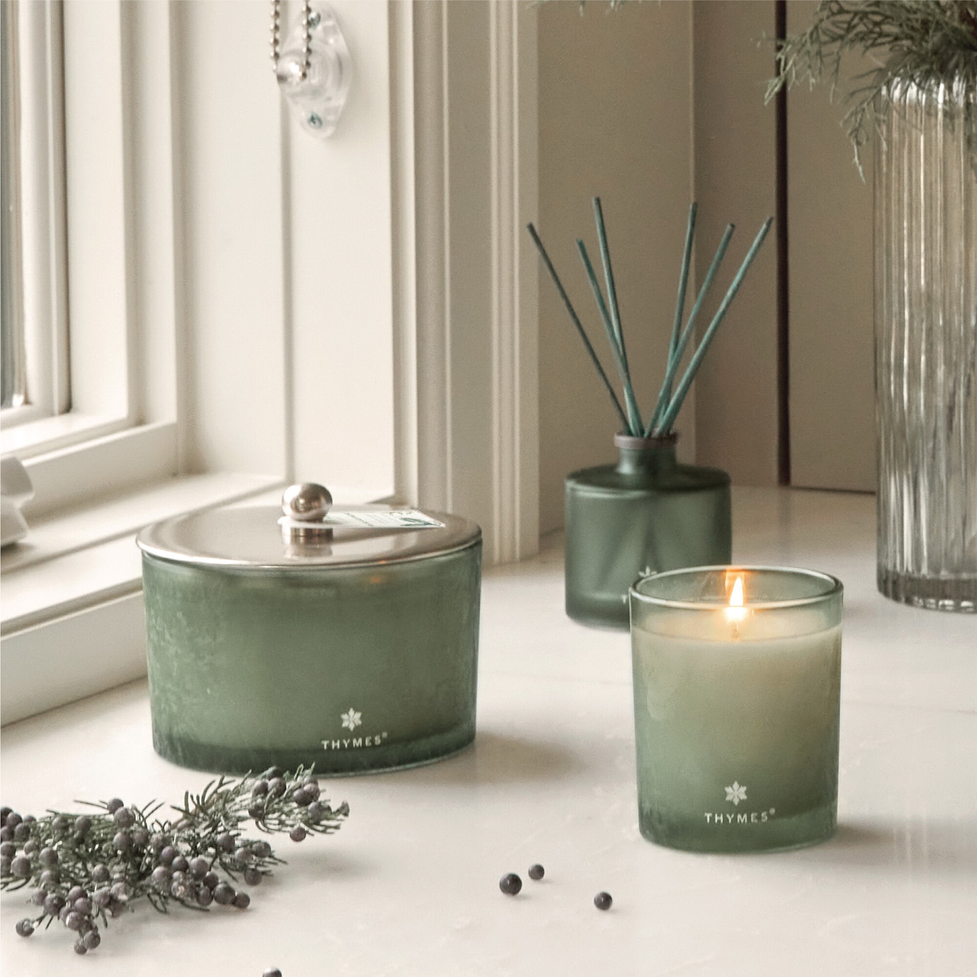 Thymes TH39407141500 Candle, 6.5 oz, Highland Frost - 3