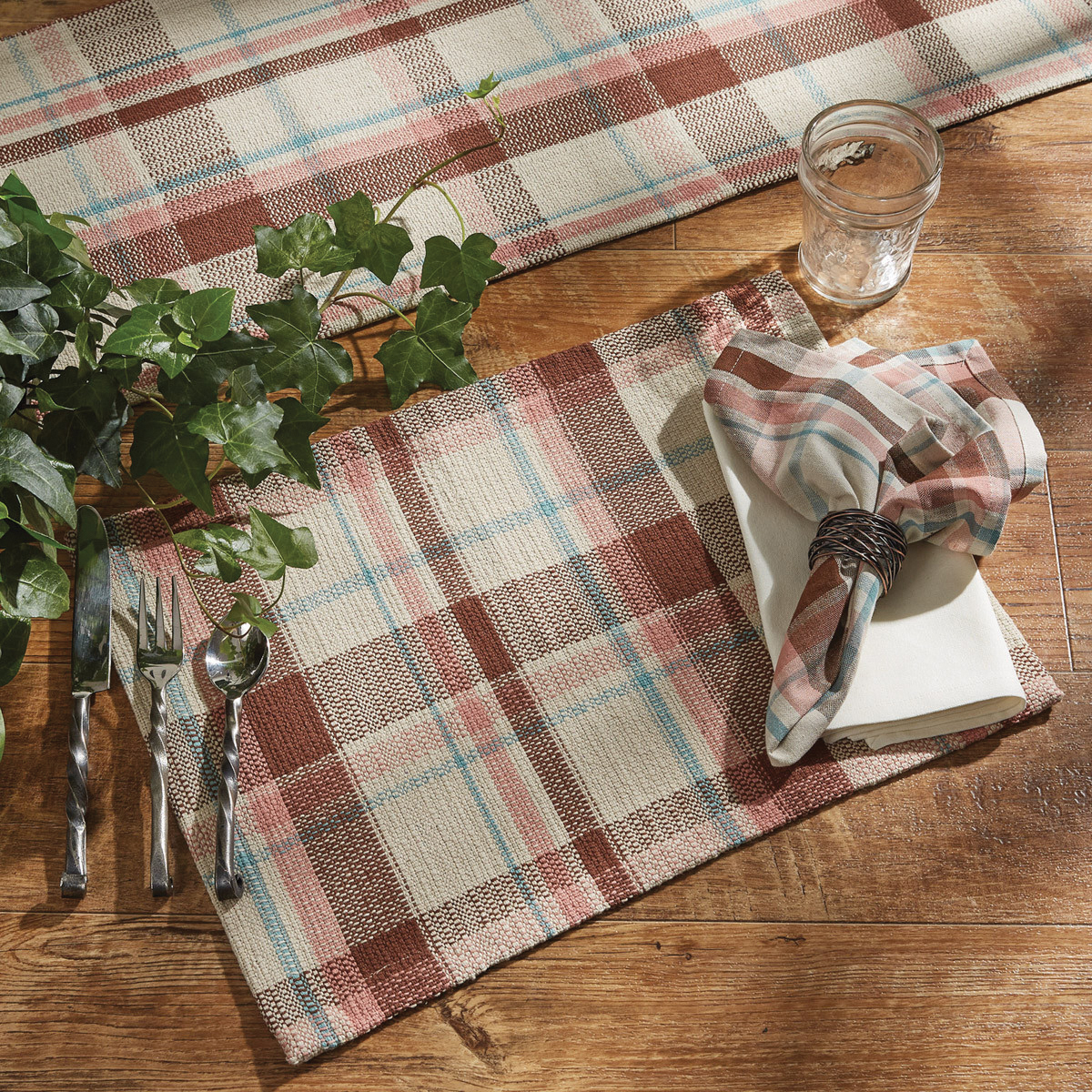Park Designs 3983-010 Mountbatten Placemat, 19 in L, 13 in W - 2