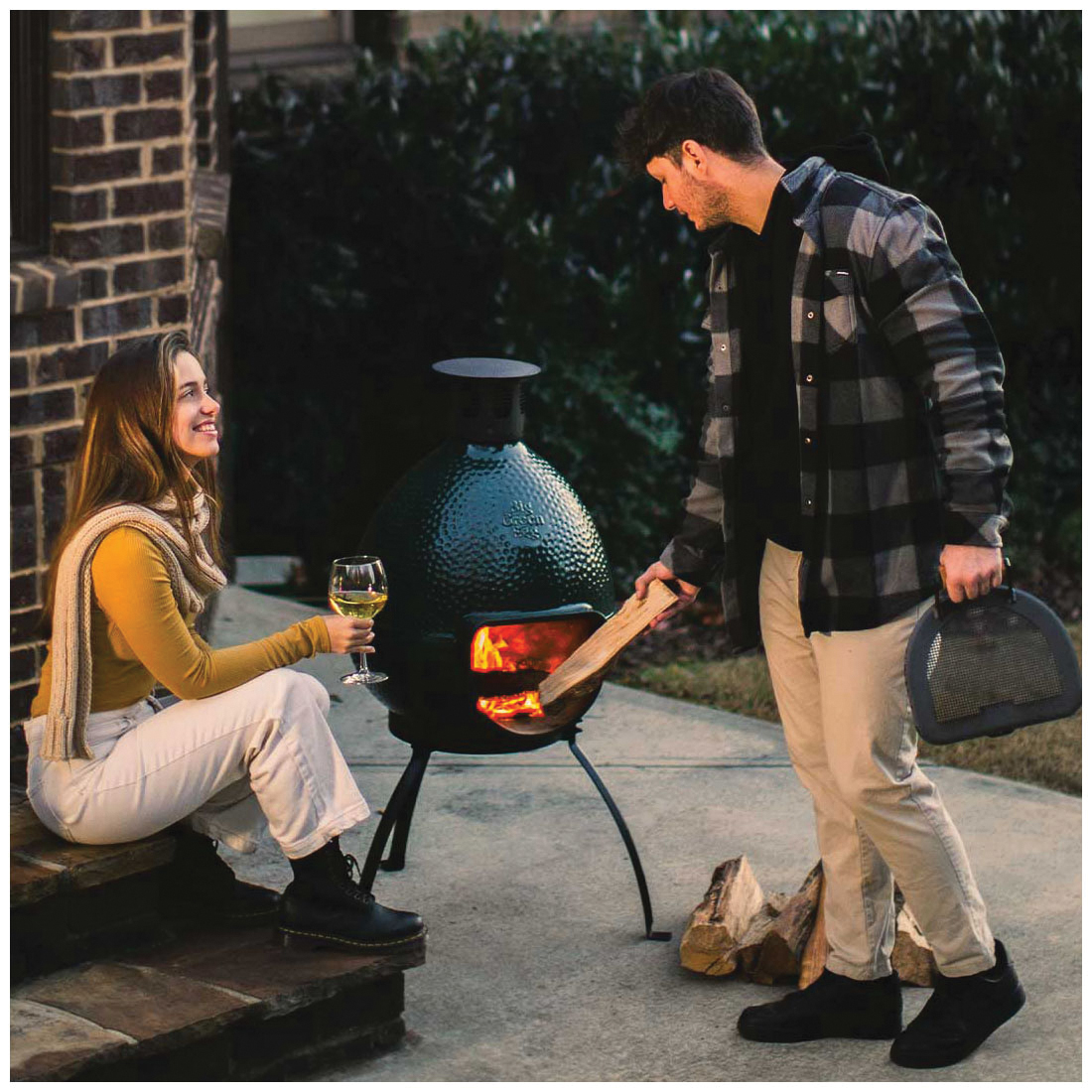 Big Green Egg 131348 Chiminea, 21 in W, 26 in D, 43-1/2 in H, Ceramic/Steel - 3