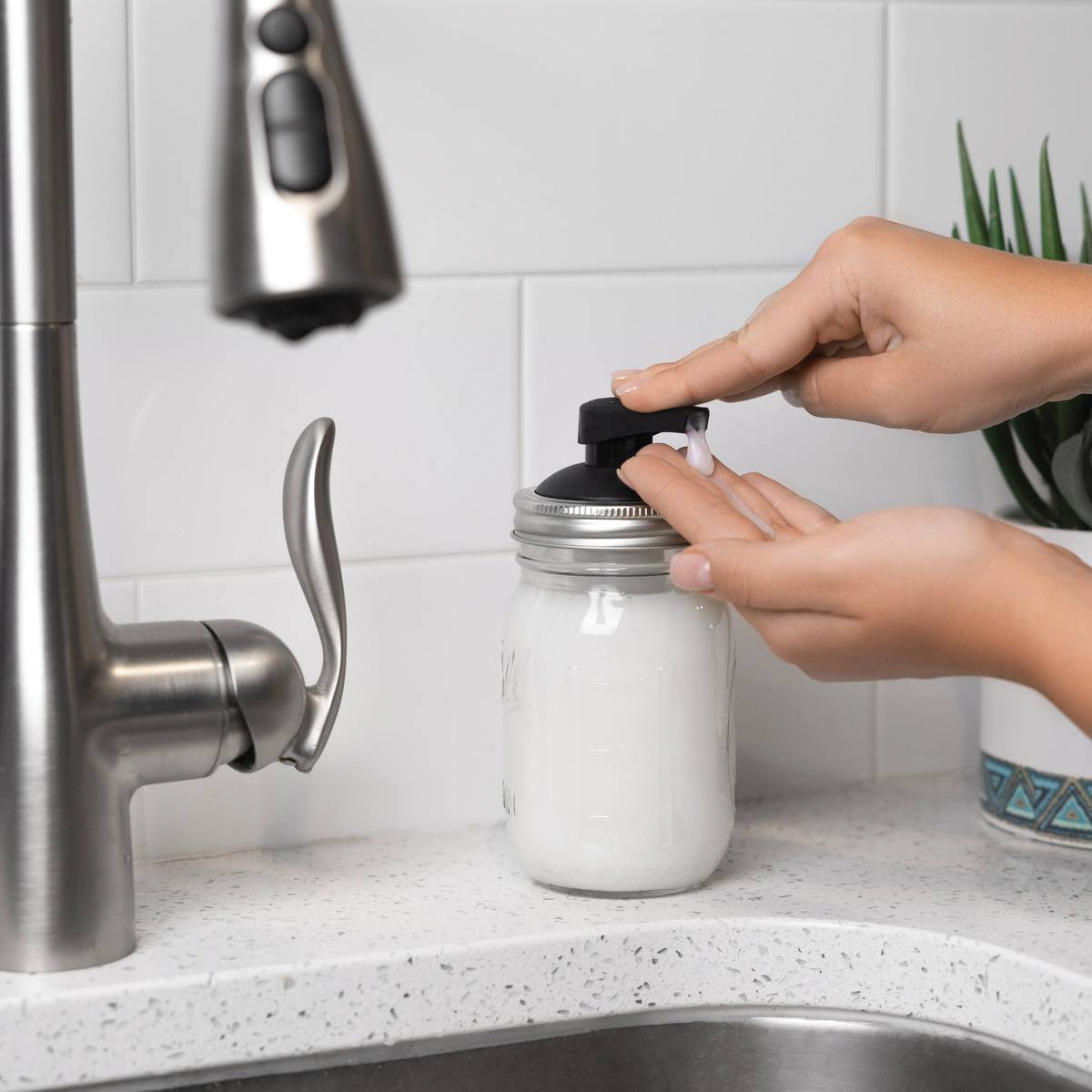 Fox Run 82757 Foam Soap Dispenser Lid, Black, For: Ball, Kerr, Kilmer and Anchor Hocking 16 oz Regular Mouth Mason Jars - 4