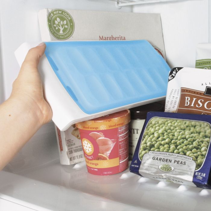 Good Grips 1132080 No-Spill Ice Cube Tray, Silicon, Blue/White - 5