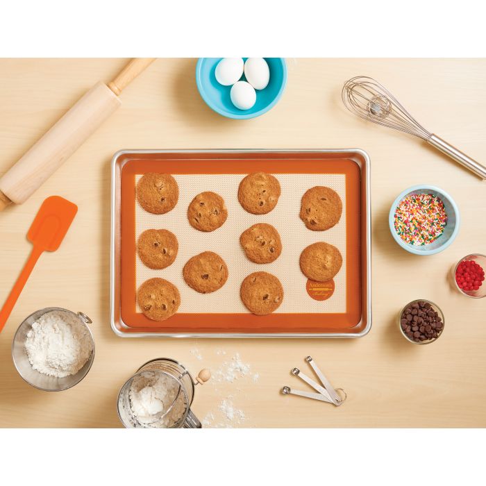 Mrs. Anderson's Baking 28014 Baking Sifter, 4-3/8 in Dia Top, 6 in H, Stainless Steel - 2