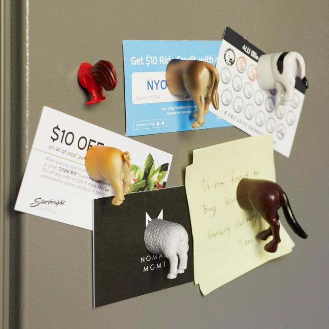 Kikkerland MG26 Farm Animal Butt Magnet - 2