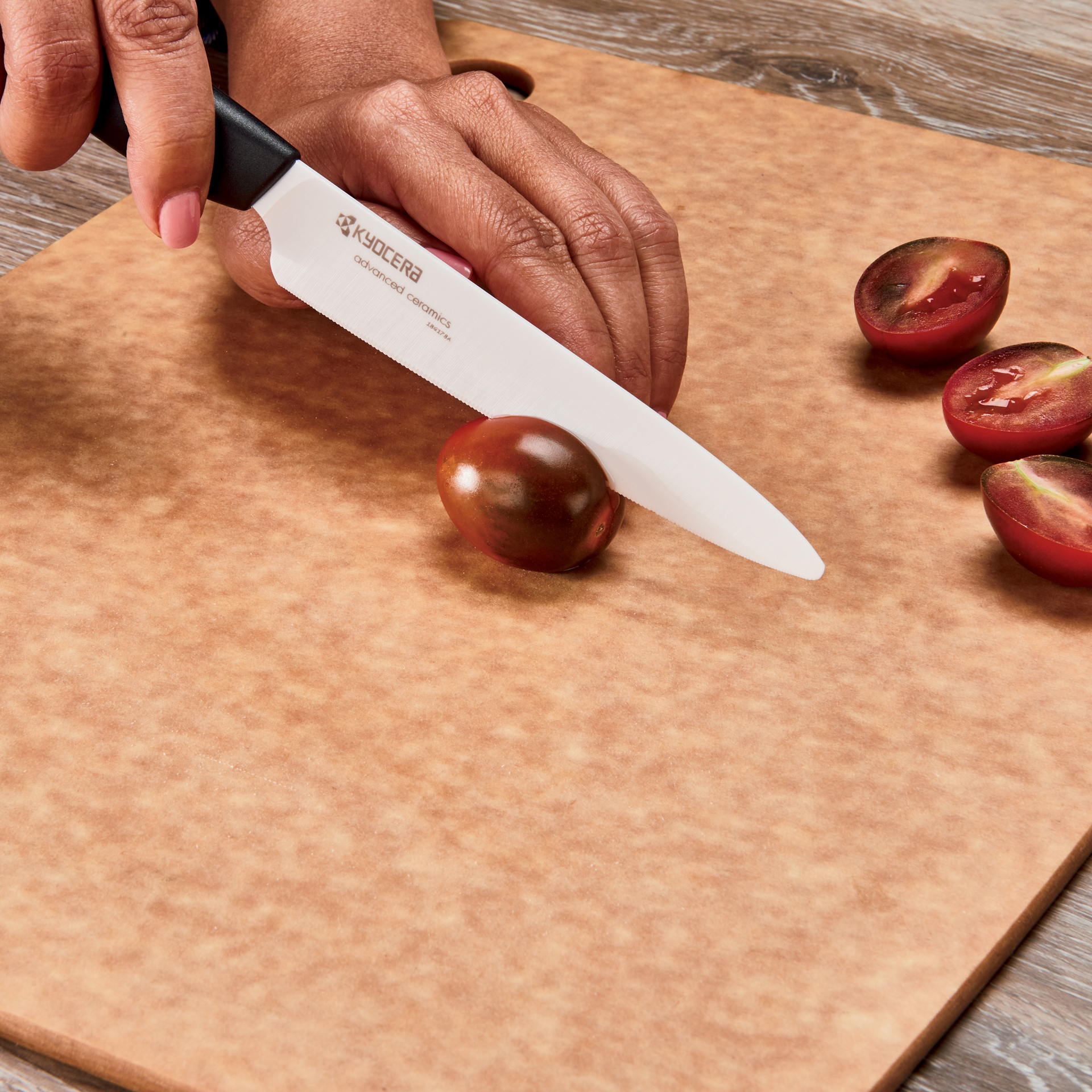 Kyocera Revolution Series FK-125NWH Utility Knife, Ceramic Blade, Black Handle, Micro-Serrated Blade - 2