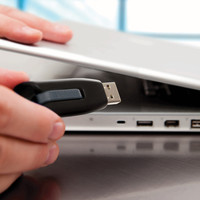 Verbatim 49173 Flash Drive, Specifications: 32 GB Storage Capacity, Gray - 3