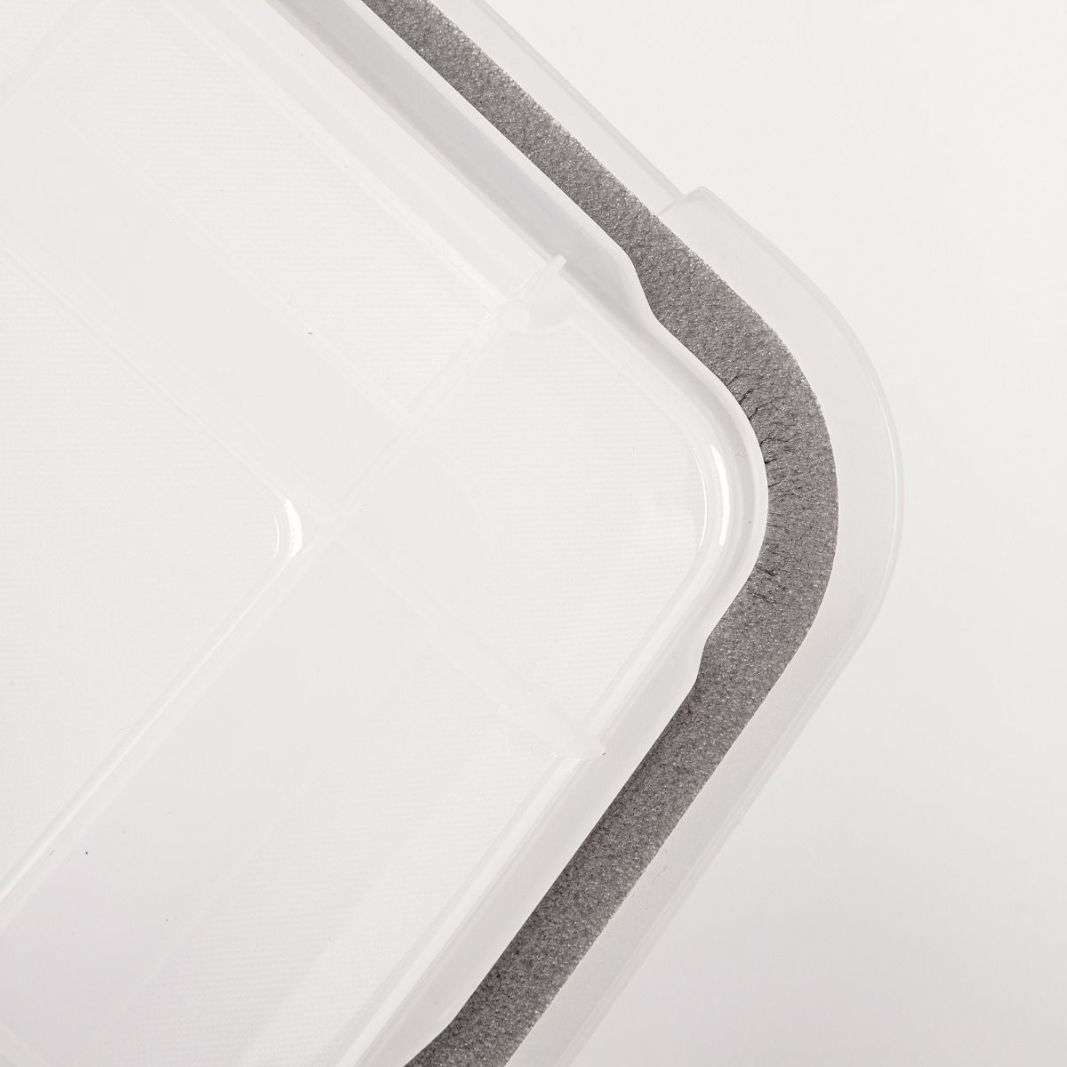 Iris WEATHERTIGHT 110450 Storage Box, 46.6 qt Volume, Plastic, Clear, 19.7 in L, 15-3/4 in W, 11-3/4 in H - 3