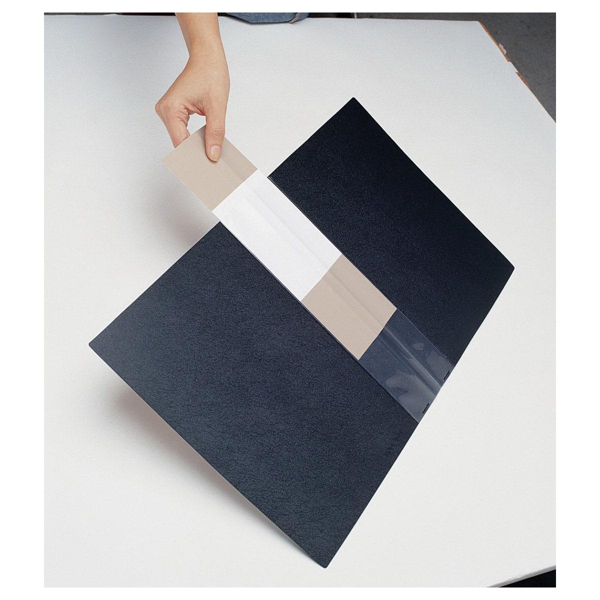 Art Profolio IA-12-12 Art Profolio, 11 x 17 in Sheet, Polypropylene - 2