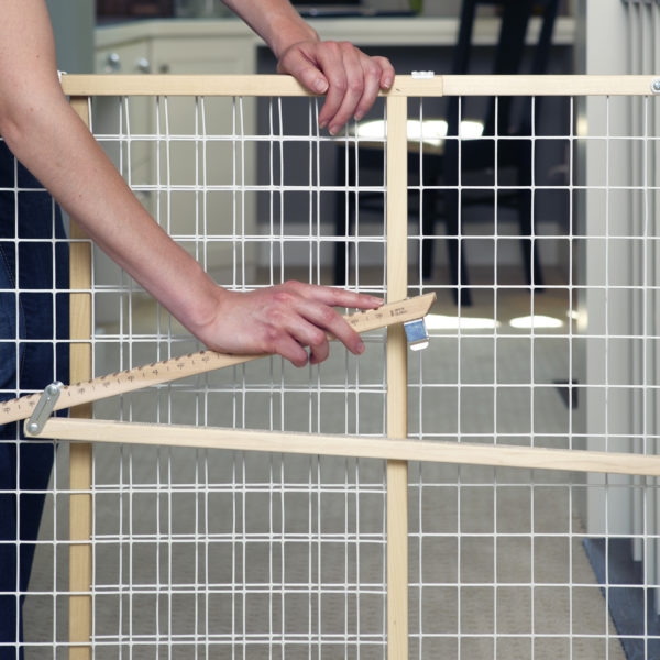 North States 4618A Wire Mesh Gate, Wood, Vinyl Coated, 32 in H x 29-1/2 to 50 in W Dimensions - 3