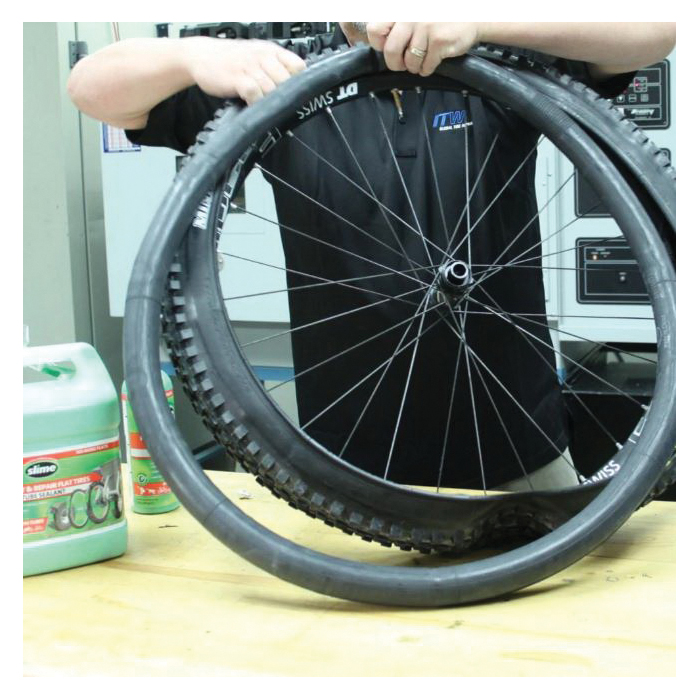Slime 30085 Self-Sealing Bicycle Tube, Specifications: 700 x 19 to 25 mm Size, Presta Valve Stem - 4