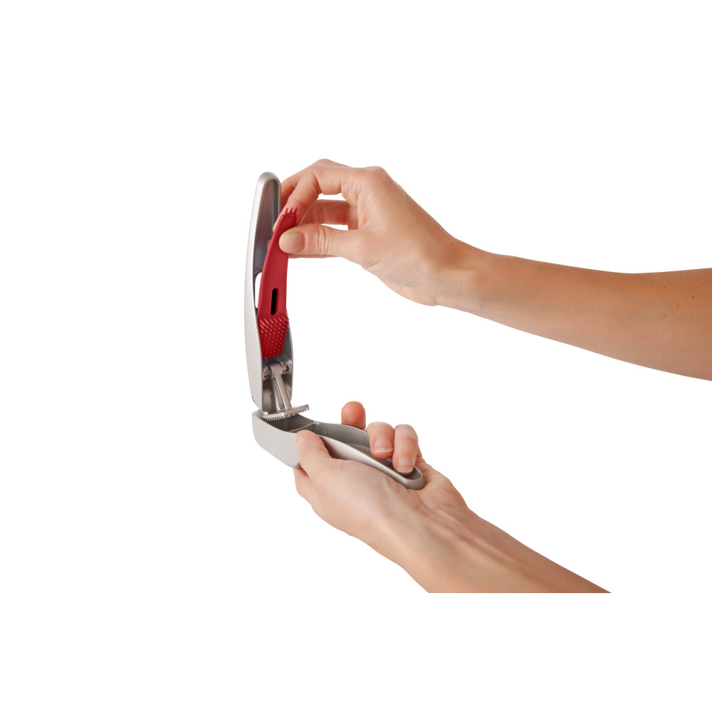 Zyliss 12084 Garlic Press, Aluminum, Ergonomic Handle, 6.1 in L - 4