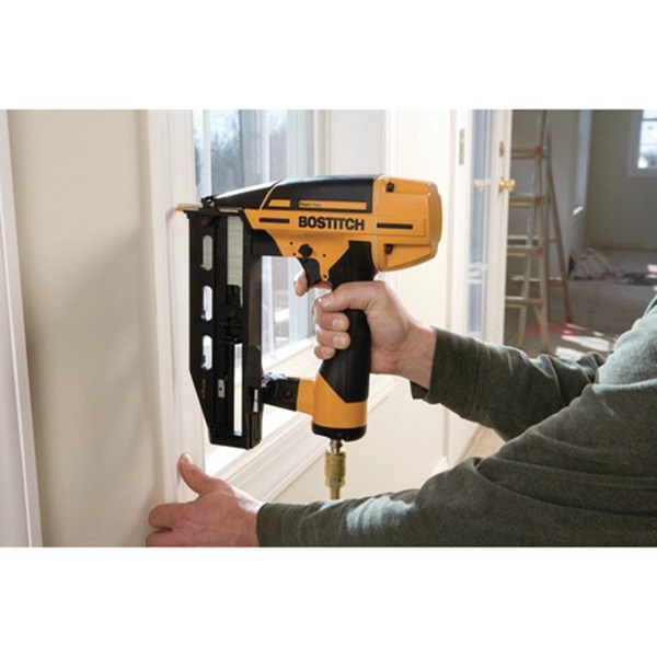 Bostitch BTFP71917 Finish Nailer Kit, 12.5 in L x 3.3 in W x 11.3 in H Dimensions, 100 Magazine, Glue Collation - 4